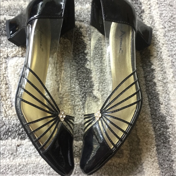 Annie Shoes - Annie Shoes NWOT